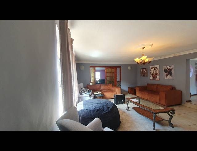 5 BEDROOM FREEHOLD FOR SALE IN LINMEYER